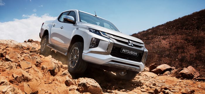 Choáng ngợp 5 phiên bản Mitsubishi Triton 2021 - Đại lý Mitsubishi quận 6 3 Mitsubishi Triton 4×4 MT MIVEC (số sàn, 2 cầu)