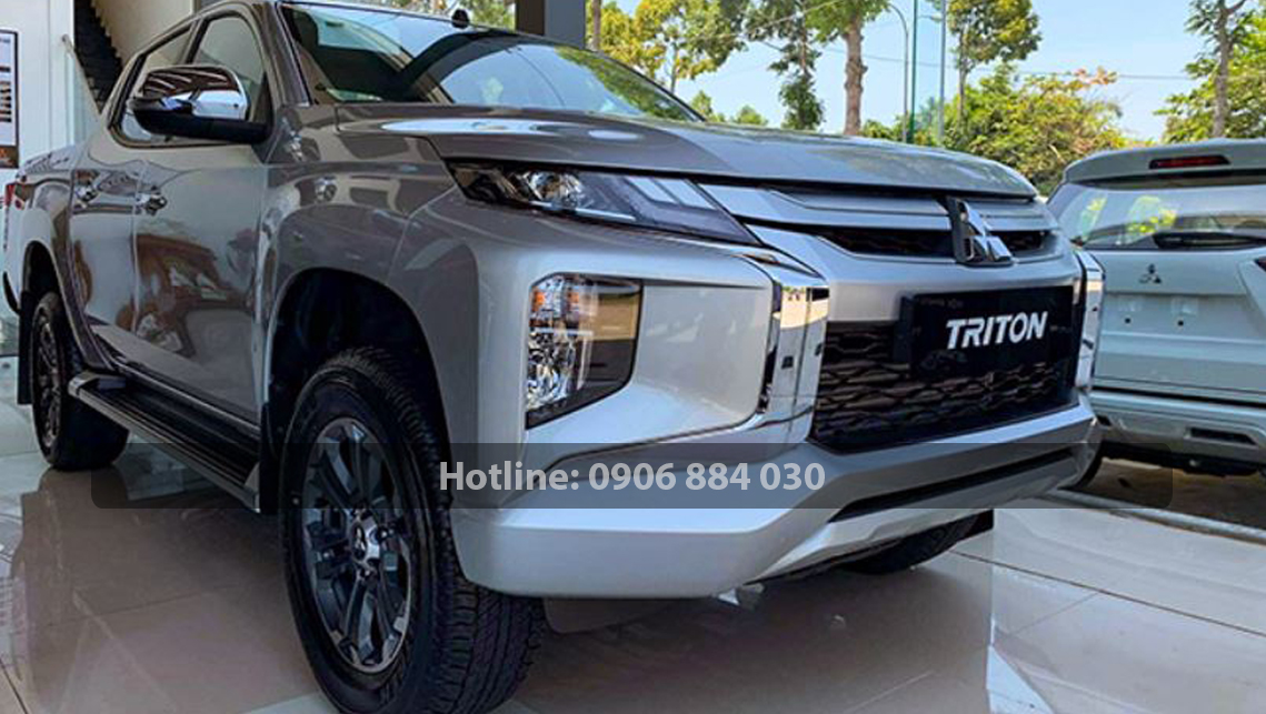 Đại lý Mitsubishi quận Gò Vấp uy tín, hỗ trợ trả góp linh hoạt 2 Khách hàng đăng ký lái xe thử tại đại lý Mitsubishi quận Gò Vấp