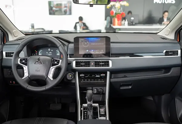 Nổi bật Xpander Cross trắng – Đại lý Mitsubishi quận 3 9 Công nghệ trên xe Xpander đa dạng, thông minh và tiện ích