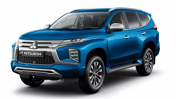 Đánh giá so sánh xe Pajero Sport 2023 với các đối thủ cạnh tranh 2 Mức tiêu thụ nhiên liệu Pajero Sport 2023 được đánh giá là khá tiết kiệm với một chiếc SUV 7 chỗ trang bị động cơ diesel 2.4L