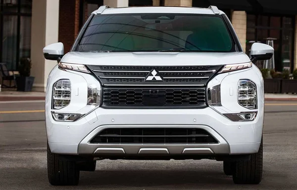 Đánh giá xe Outlander 2023 chi tiết khách quan, nên mua hay không 1 Thông tin chung về chiếc SUV gia đình Outlander