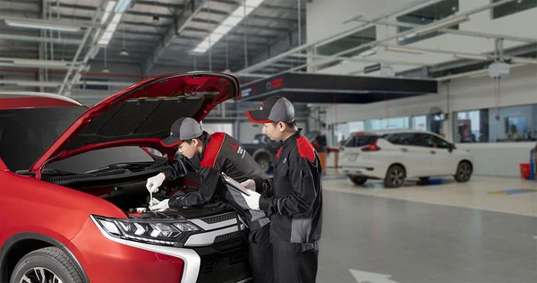 Dịch vụ bảo dưỡng xe Outlander gồm những hạng mục nào? 1 Nắm chi tiết các hạng mục trong dịch vụ bảo dưỡng xe Outlander
