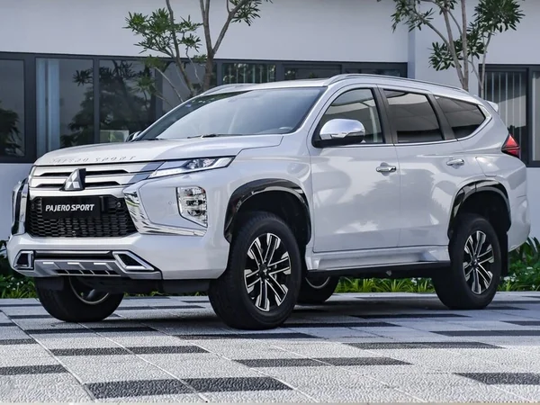 Dịch vụ bảo dưỡng xe Mitsubishi Pajero Sport 2023 an toàn bền lâu 3 Bảo dưỡng cấp III cho xe Mitsubishi Pajero Sport trong khoảng 20.000 km - 30.000 km