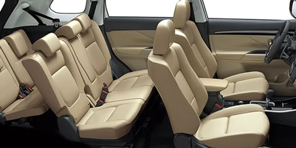 Nội thất xe Outlander 2023 - Tiện nghi và sự sang trọng độc đáo 3 Những hàng ghế trong Outlander 2023 được bọc da mềm mại, mang lại sự thoải mái cho khách hàng