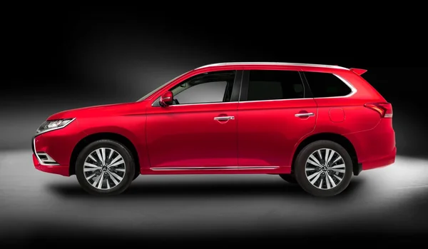 Ngoại thất thể thao và hiện đại trong thiết kế dòng xe cao cấp của Mitsubishi