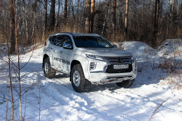Mitsubishi Pajero Sport off-road: Khám phá sức mạnh vượt trội mọi địa hình 2023 2 Pajero Sport off-road thường có chiều cao gầm xe tăng so với phiên bản tiêu chuẩn