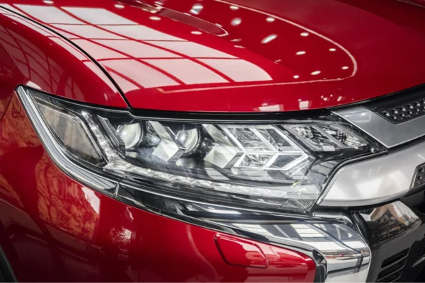 Tính năng an toàn trên xe Mitsubishi Outlander trang bị tiện nghi và hiện đại trong năm 2023 2 Outlander còn được trang bị hệ thống rửa đèn pha