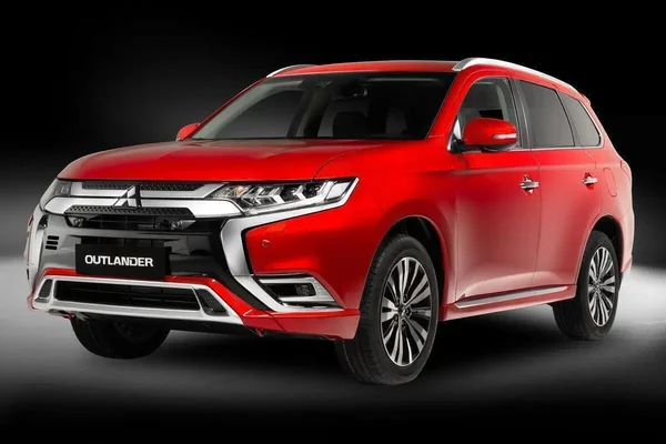 Xe Outlander 2023 2.0 CVT - Kết hợp sự hiện đại và độc đáo 1 Outlander 2023 2.0 CVT được thiết kế hầm hố, năng động