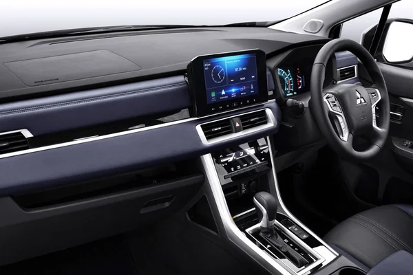 Xpander 2023 có gì thay đổi? Điểm chi tiết mới Xpander 2023 4 Hệ thống trang bị tiêu chuẩn đảm bảo an toàn lái xe