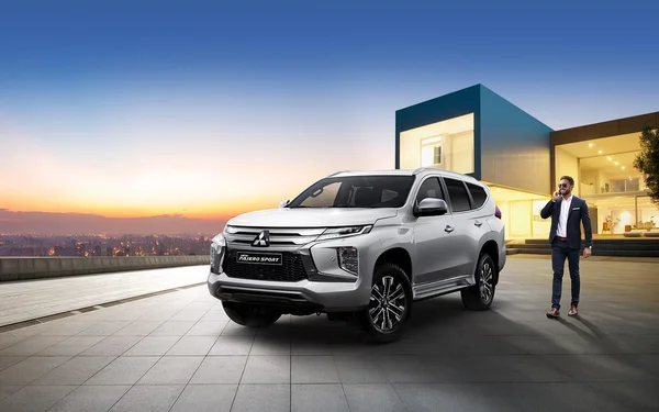 Hệ thống lái và vận hành khi đặt xe Pajero Sport