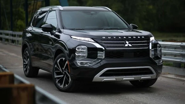 Thiết kết của xe Mitsubishi Outlander 2023- Sang trọng đến đỉnh cao 1 Mitsubishi Outlander 2023 là một mẫu xe SUV tầm trung