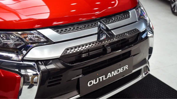 Thiết kết của xe Mitsubishi Outlander 2023- Sang trọng đến đỉnh cao 2 Phần đầu xe của Outlander 2023 được cải tiến đáng kể so với phiên bản trước