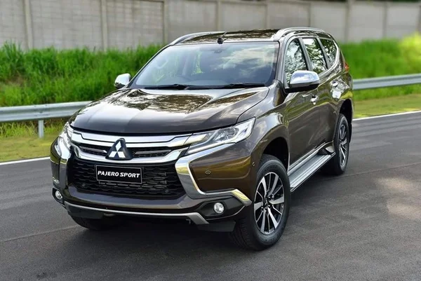 Khuyến mãi và ưu đãi khi mua xe Pajero Sport Tháng 9 - Cơ hội tuyệt vời 3 Hỗ trợ 100% lệ phí trước bạ là một trong những khuyến mãi và ưu đãi khi mua xe Pajero Sport 2023