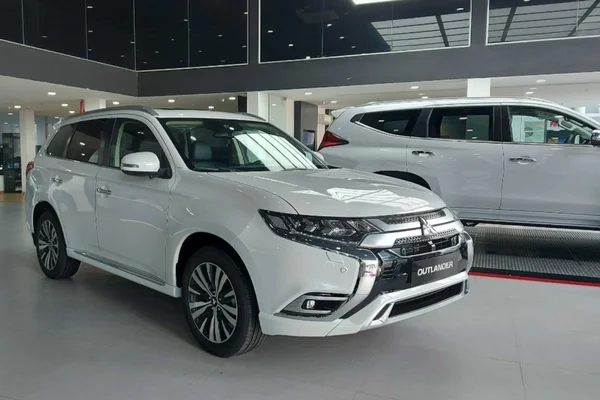 Outlander 2023 là một trong các mẫu xe được ưa chuộng trên thị trường