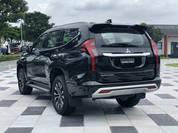 Thiết kế đuôi xe của Pajero Sport 2023 mang tới sự cá tính cho xe