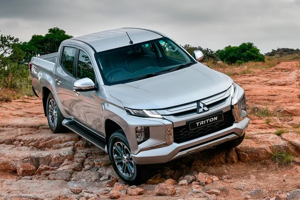 Nhược điểm xe Triton ra sao? Có nên mua xe bán tải Triton 2023? 3 Tổng thể nổi bật với các ưu điểm lấn át những nhược điểm xe Triton