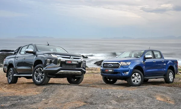 So sánh mitsubishi triton và ford ranger: Lựa chọn xe bán tải nào trong năm 2023 2 So sánh mitsubishi triton và ford ranger cho thấy cả hai xe đều có ngoại hình mạnh mẽ, cứng cáp