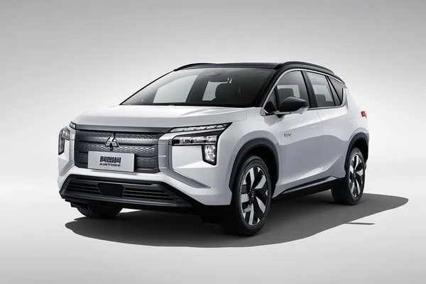 So sánh ô tô điện và ô tô xăng: Ưu điểm và sự khác biệt 2 Xe ô tô xăng là loại xe phổ biến nhất trên toàn cầu và xuất hiện từ lâu