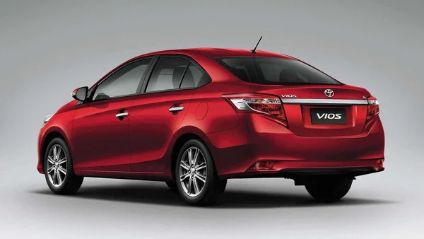 Tầm giá 400 triệu nên mua xe ô tô nào: 5 lựa chọn tuyệt vời nhất 1 Toyota Vios 2014-2015 là một xe Sedan của hãng Toyota với mức giá từ 300 triệu