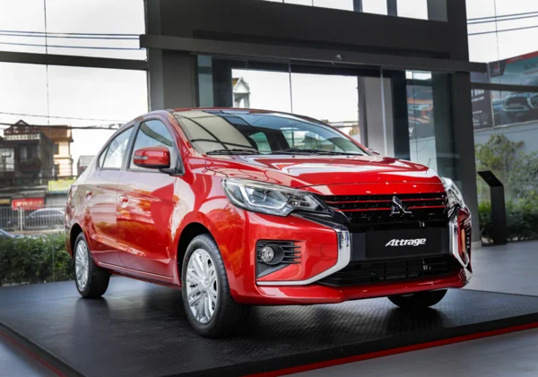 Tầm giá 500 triệu nên mua xe ô tô nào: Những lựa chọn phù hợp 1 Attrage CVT Premium sở hữu thiết kế trẻ trung, không gian rộng rãi