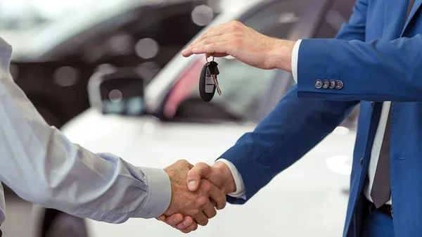 Thủ tục sang tên xe ô tô: Hồ sơ, quy trình có khó khăn, phức tạp 3 Thủ tục sang tên xe ô tô xe cùng thành phố, tỉnh