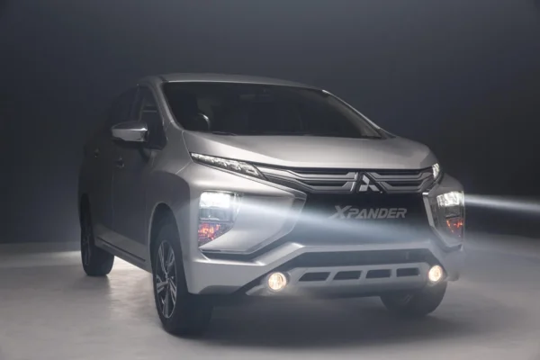 Lệ phí trước bạ xe ô tô: Cách tính chuẩn và chính xác nhất 1 Lệ phí trước bạ xe ô tô là gì?