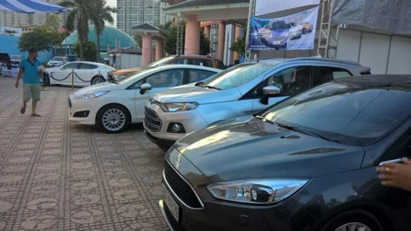 Thủ tục rút hồ sơ xe ô tô gồm những gì? Cần lưu ý điều gì? 2 Thủ tục rút hồ sơ xe ô tô mất bao nhiêu tiền