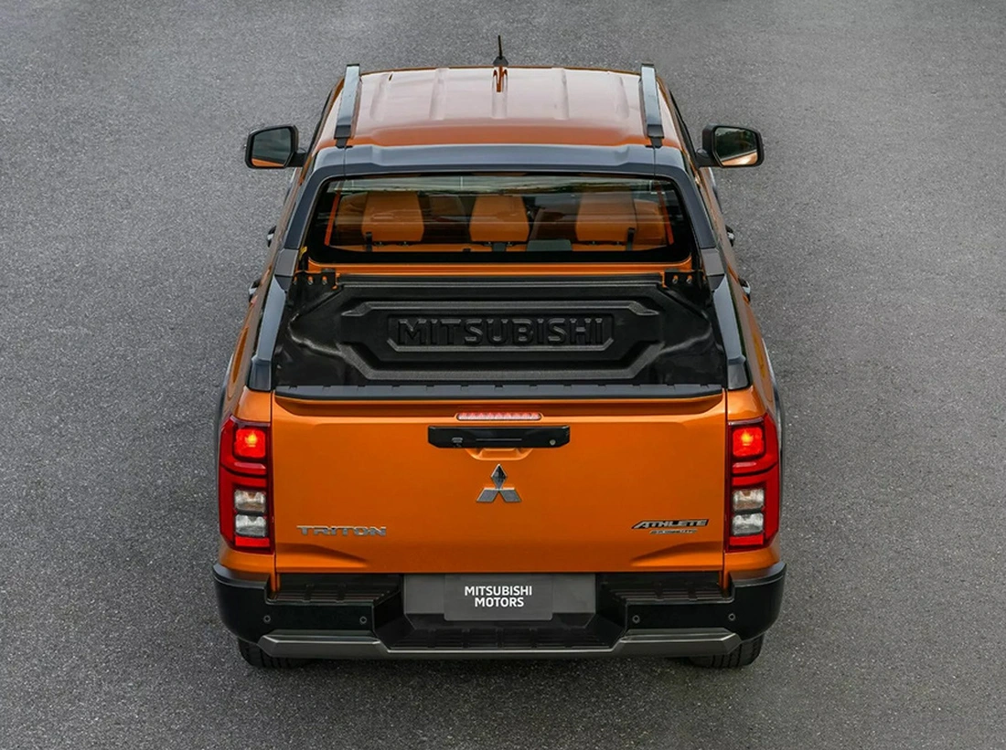 Mitsubishi Triton Athlete 2024 ra mắt, dự kiến về Việt Nam giữa năm nay 8 Khoang chứa đồ Mitsubishi Triton Athlete 2024 rộng rãi tiện lợi cho chở hàng và du lịch