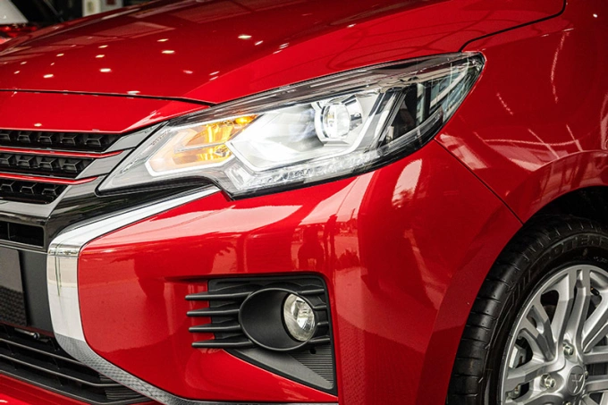 Bảng giá Mitsubishi Attrage 2024 tháng 7 4 Cụm đèn pha sắc nét trên mẫu xe Mitsubishi Attrage