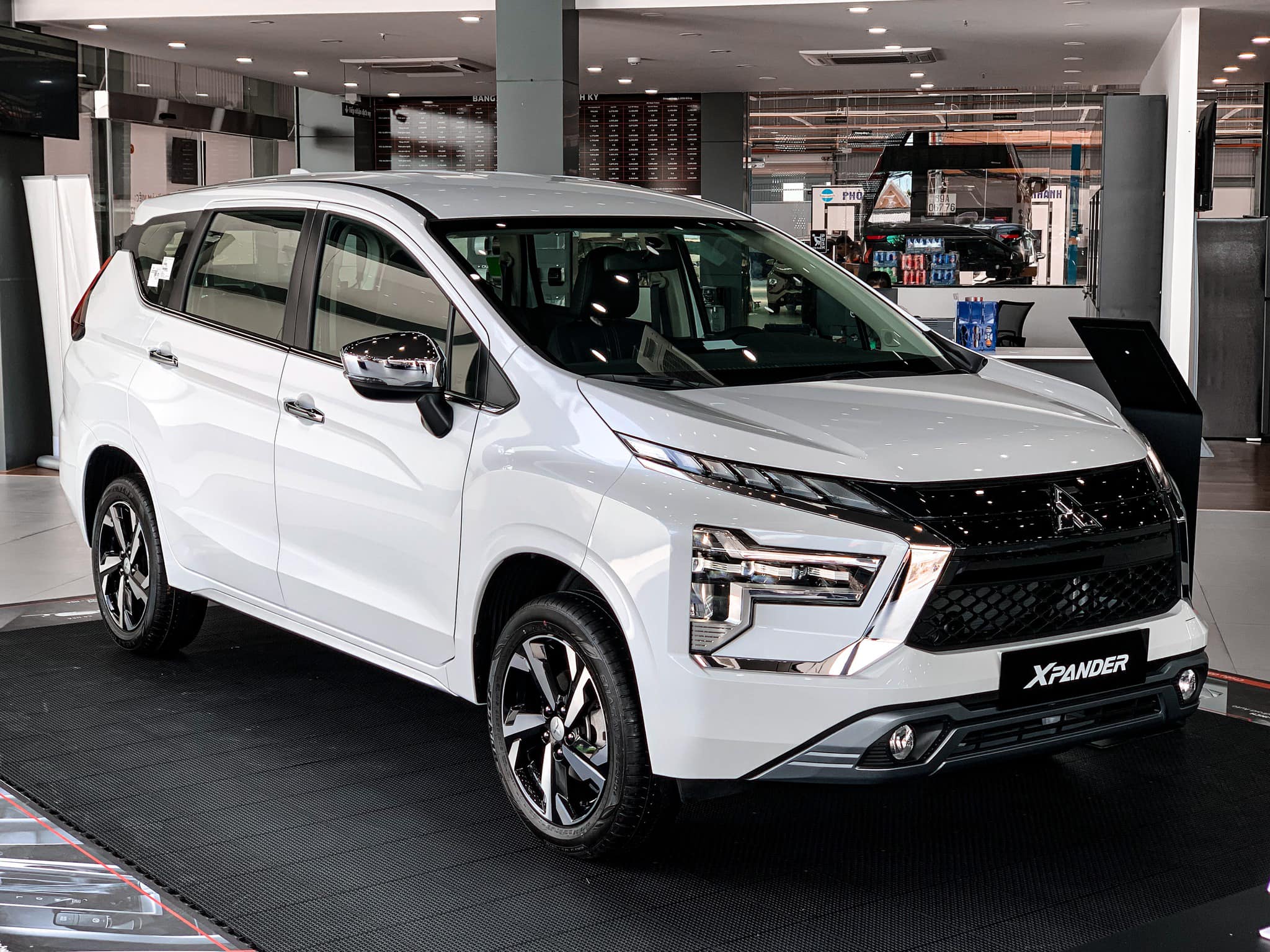 GIÁ XE MITSUBISHI XPANDER 2024 1 Giá xe Mitsubishi Xpander 2024 – Mẫu MPV nhập khẩu Indonesia ăn khách tại Việt Nam