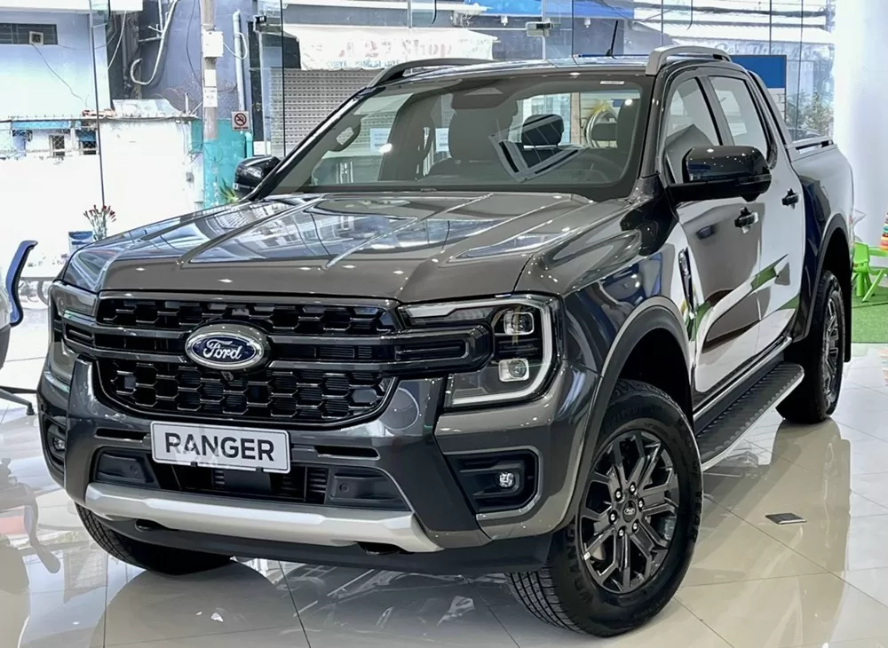 Ford Ranger và Mitsubishi Triton 2024 – So tài hai dòng bán tải đáng chú ý 3 Thiết kế của Ford Ranger thể hiện sự mạnh mẽ và cá tính, thể hiện sự đẳng cấp và sức mạnh của một chiếc xe bán tải