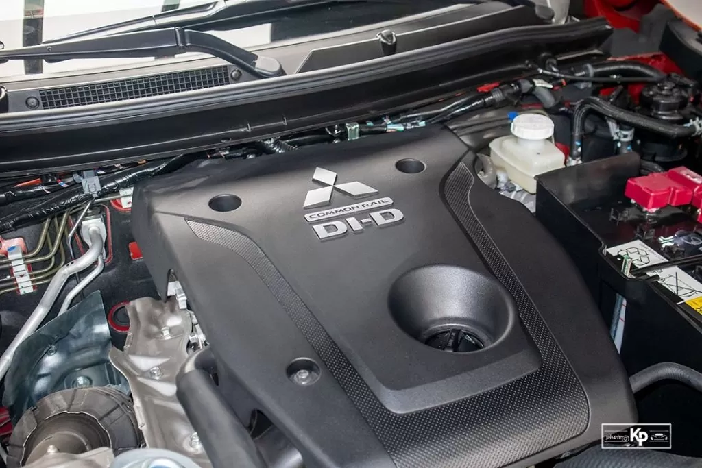 Ford Ranger và Mitsubishi Triton 2024 – So tài hai dòng bán tải đáng chú ý 7 Mitsubishi Triton 2024 động cơ Diesel MIVEC tăng áp tiết kiệm nhiên liệu, hiệu suất bền bỉ và an toàn khi di chuyển