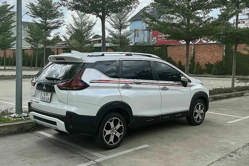 Mitsubishi Xpander 2021: Đánh giá chi tiết, so sánh & giá lăn bánh 4 Mitsubishi Xpander 2021 – mẫu MPV đa dụng, chi phí bảo dưỡng hợp lý, lựa chọn tối ưu cho khách hàng Việt Nam.