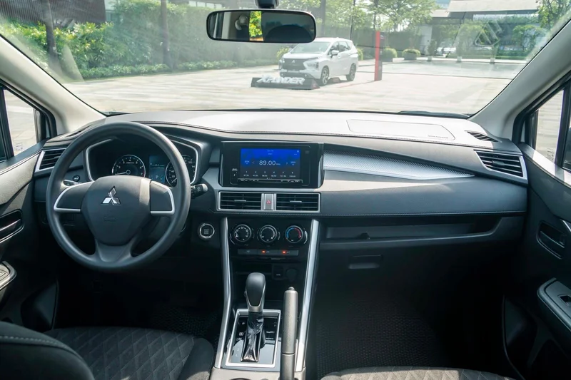 Mitsubishi Xpander 2024: Khi Nào Ra Mắt, Giá Bao Nhiêu, Có Gì Mới? 3 Trải nghiệm Mitsubishi Xpander 2024 với màn hình cảm ứng lớn, hỗ trợ Apple CarPlay và Android Auto mượt mà.