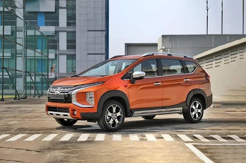 Mitsubishi Xpander Cross 2020: Đánh Giá Chi Tiết & So Sánh Phiên Bản Mới 5 Các tính năng an toàn tiêu chuẩn trên Mitsubishi Xpander Cross 2020 mang lại sự vững vàng và kiểm soát ổn định khi lái.