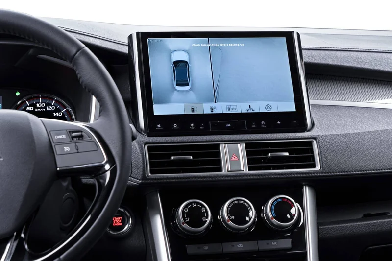 Mitsubishi Xpander Cross 2022: Đánh giá chi tiết, giá lăn bánh và so sánh 5 Trải nghiệm Mitsubishi Xpander Cross 2022 cùng Cruise Control và điều hòa tự động, giúp hành trình thoải mái hơn.