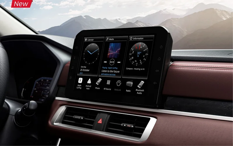 Đặc điểm Nổi Bật Xpander Cross 2026: Có Gì Đáng Chờ Đợi? 3 Mitsubishi Xpander Cross 2026 nâng cấp công nghệ nội thất tiên tiến với màn hình giải trí lớn và cụm đồng hồ kỹ thuật số.