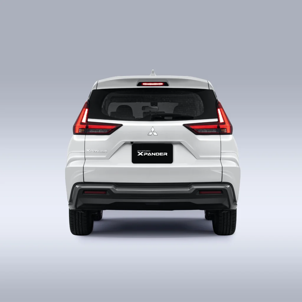 Mitsubishi Xpander 2026: Đặc điểm nổi bật và những cải tiến đáng mong đợi 4 Phần đuôi xe Mitsubishi Xpander 2026 vừa sang trọng vừa thể thao, nâng tầm trải nghiệm lái và phong cách di chuyển.