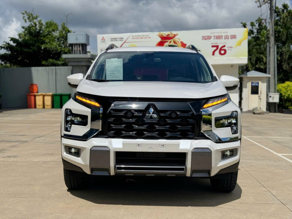 Mitsubishi Xpander Cross 2026 - Nâng Cấp Nhẹ Giá Giảm Mạnh Trong Tháng 10/25 4 Ngoại Thất Mitsubishi Xpander Cross 2026
