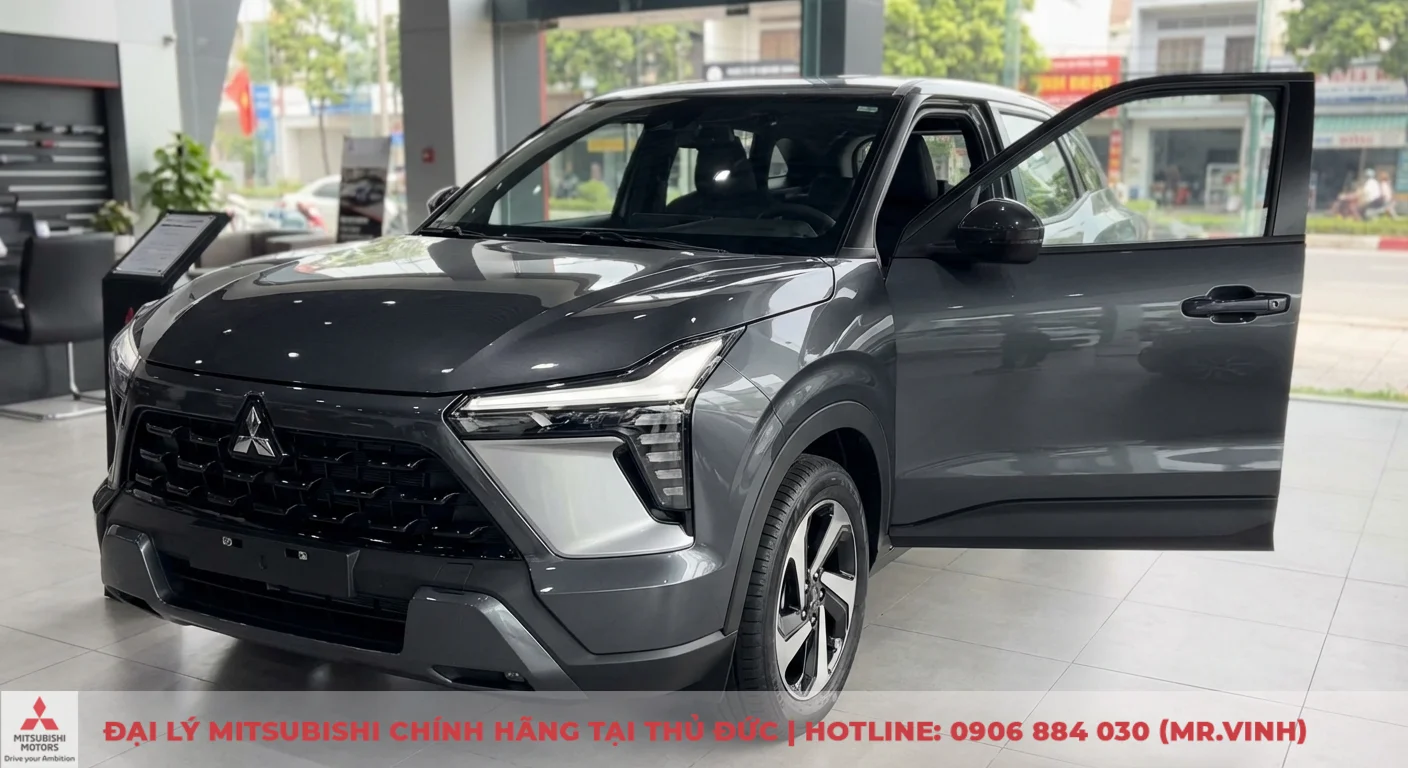 Giá Mitsubishi Xforce 2026: Cập nhật thông số và bảng giá dự kiến 1 Mitsubishi Xforce 2026 trưng bày với thiết kế ngoại thất hiện đại, đèn LED sắc sảo, lưới tản nhiệt và mâm xe cá tính