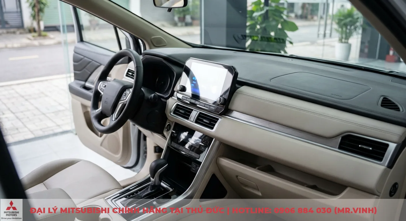 Tiện nghi Xpander 2026: Dự đoán màn hình, Apple CarPlay nâng cấp. 5 Màn hình giải trí trung tâm kích thước lớn của Xpander 2026 với giao diện cảm ứng hiện đại và các nút điều khiển tích hợp